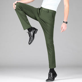Pantalones de corte ajustado Brooks