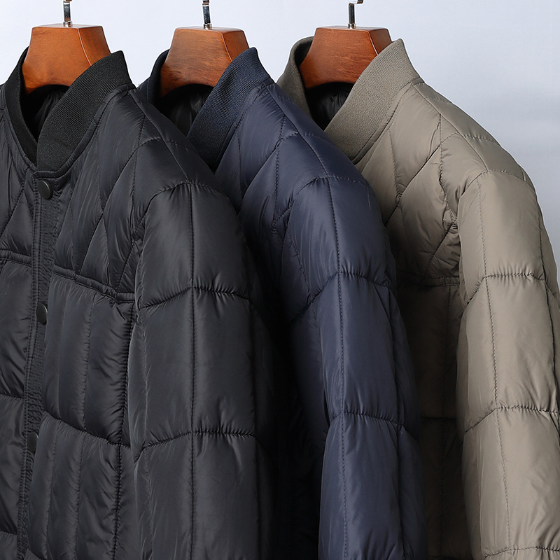 Chaqueta con Monograma Shelby de Plumas